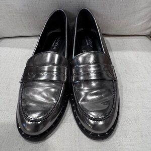 Carvela Kurt Geiger size 8.5 platinum loafers